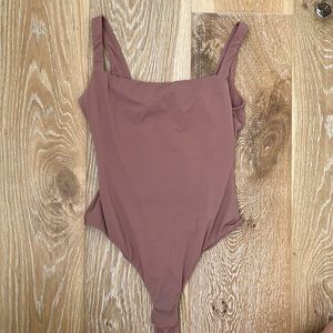 Sold out color, Rose Clay, SKIMS FITS EVERYBODY SQUARE NECK BODYSUIT